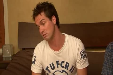 Ty 24 Pert Electrician Zac 24 Brisbaine HJ bj Ty pokes Zac