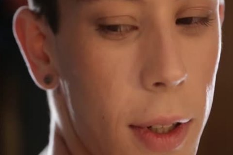 yummy twinks pounding After Soccer Training Schwule Jungs