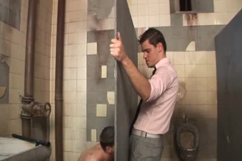 A homo Gloryhole oral sex To have a enjoyment Here!