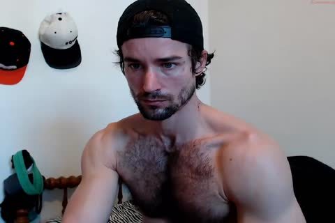 Muscle curly dude jack off