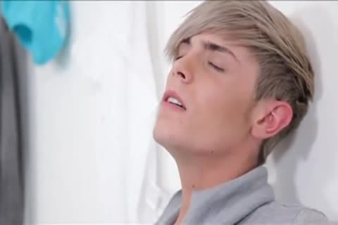 two filthy Swimmers Make bare Fliplop Love In Changing Room