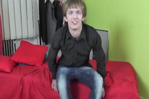 slim dude Enjoys Stroking His giant weenie