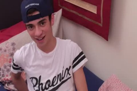 HotBoysAtPlay - petite 1