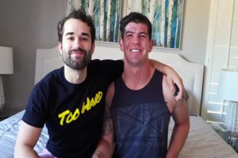 Incredible CHEMISTRY between straight & homosexual twinks!