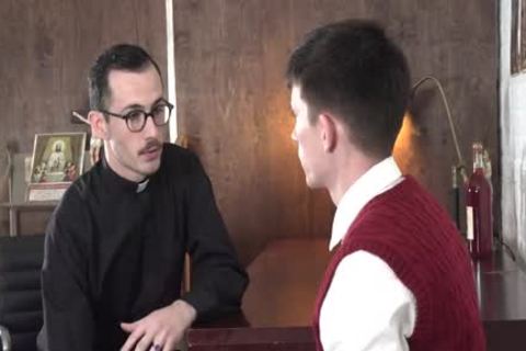 Hard slamming in tandem with priest