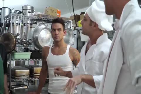 Athletic bareback bends to get fucked at the party