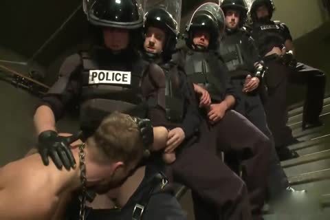 Lockup Cell Extraction Prison bunch bang