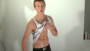 EastBoys: Workout scene with athletic hard Vincenzo Mazzi