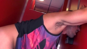 StagHomme - Breeding with Wagner Victoria beside Damien Crosse